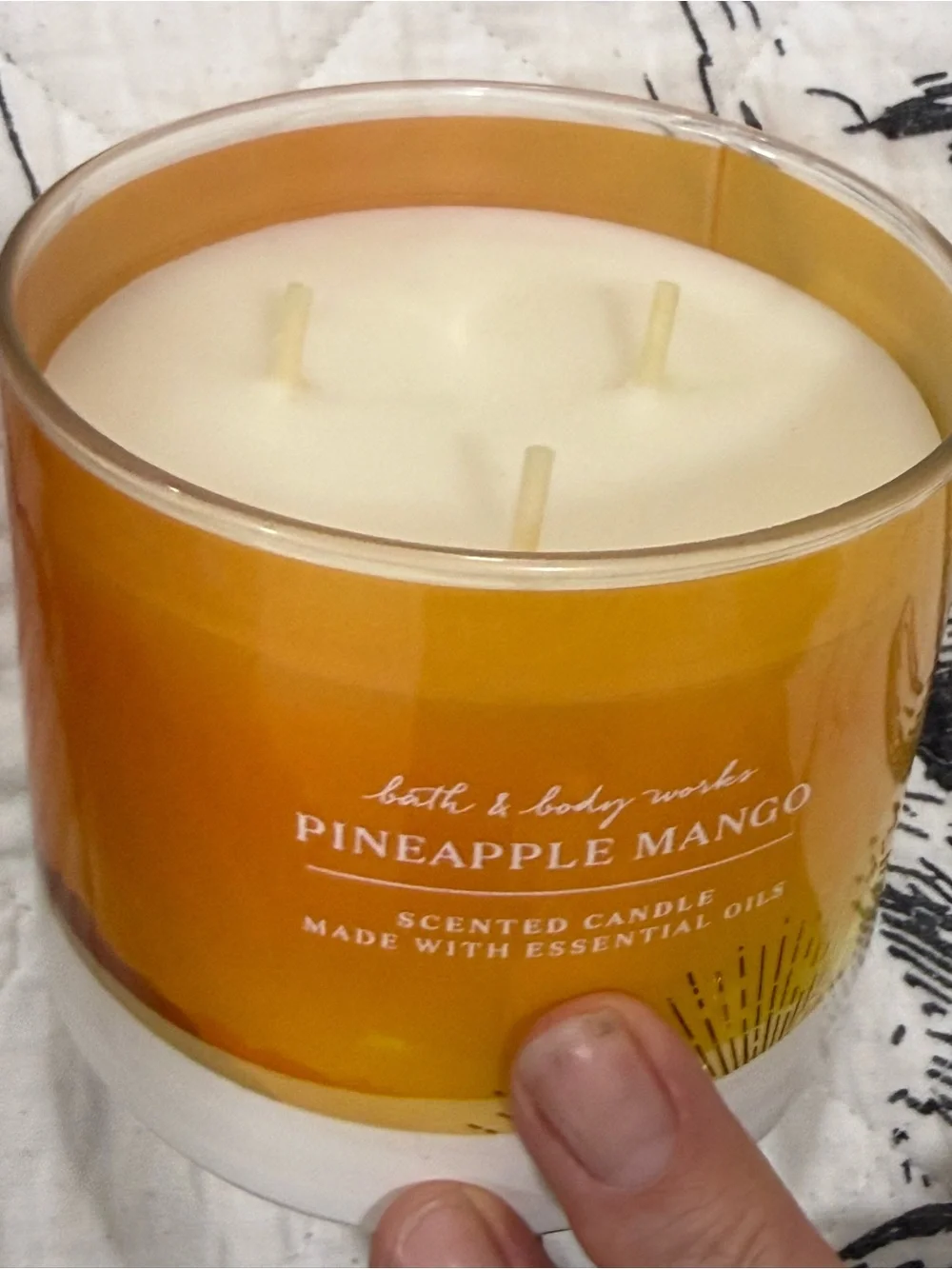 NEW 𝅺Bath & Body Works Pineapple Mango 3-wick Candle - Picture 4 of 5